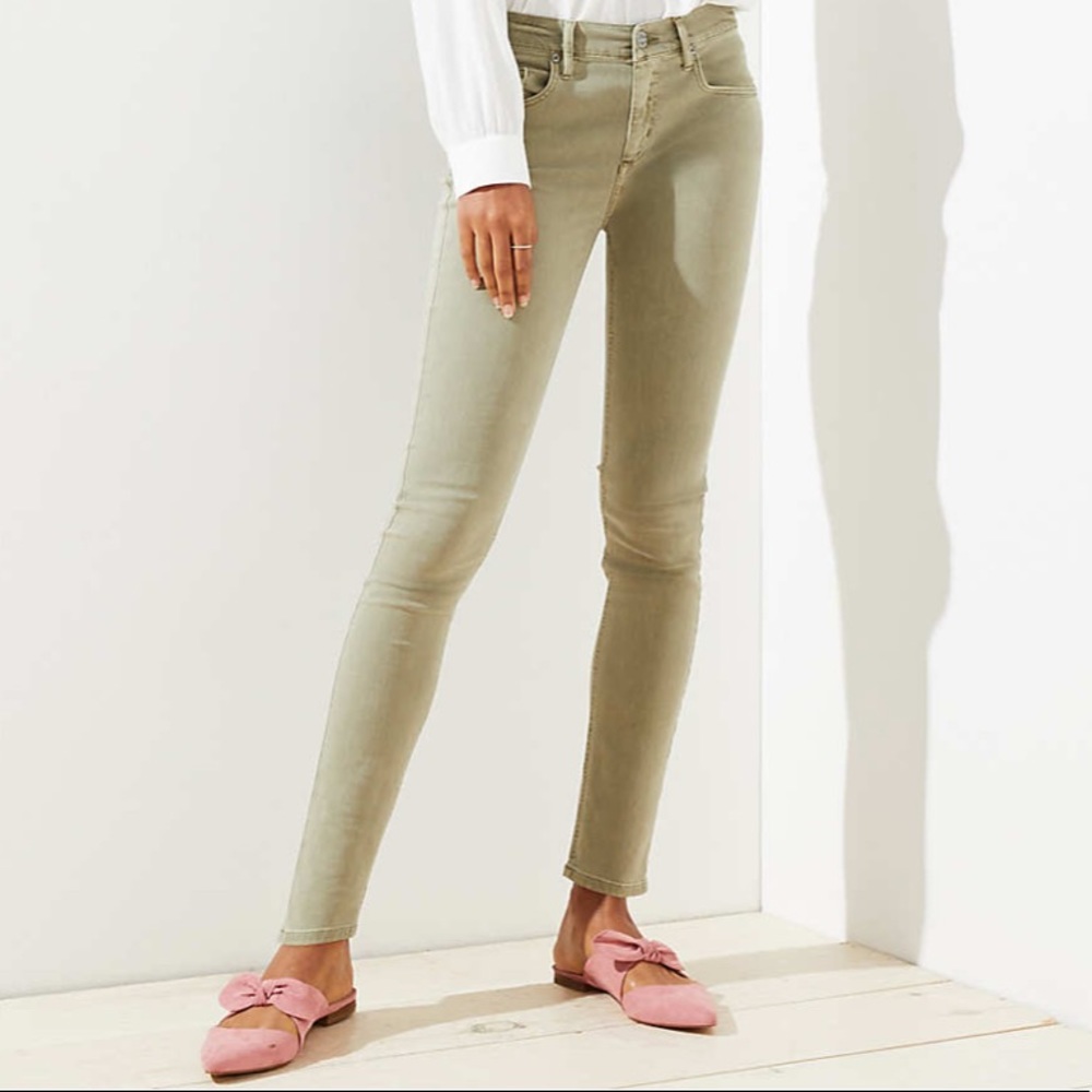 LOFT Modern Skinny in Sage - NWOT